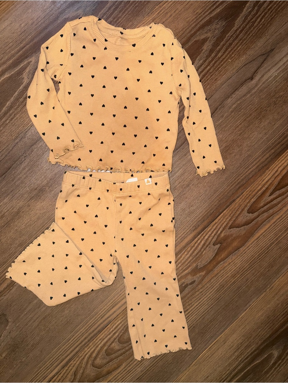 GAP Peach Ribbed Heart Pajama Set with Black Hearts